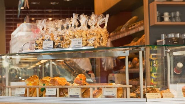 The Cheesecake Factory Bakery® Deutschland/Germany: Available To ...